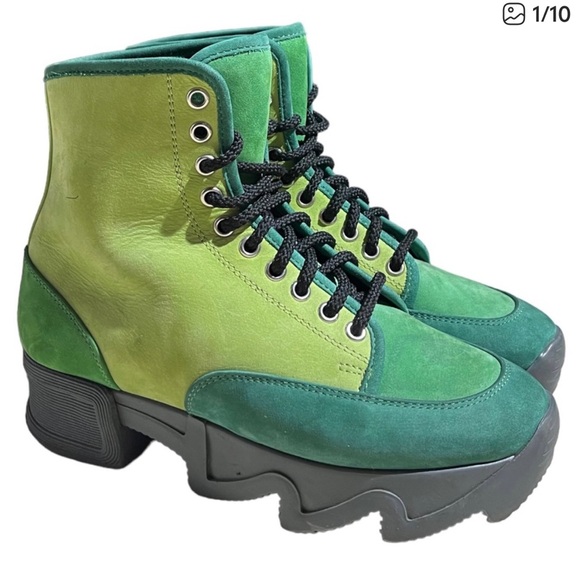 Iri Shoes - IRI Stylish Green Lace-Up Boots.